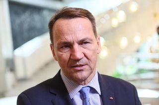 Sikorski ostro o Ukrainie. Oburzenie Ukraińców