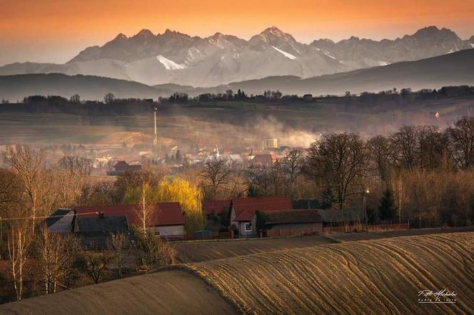 Ponidzie. Widok na Tatry