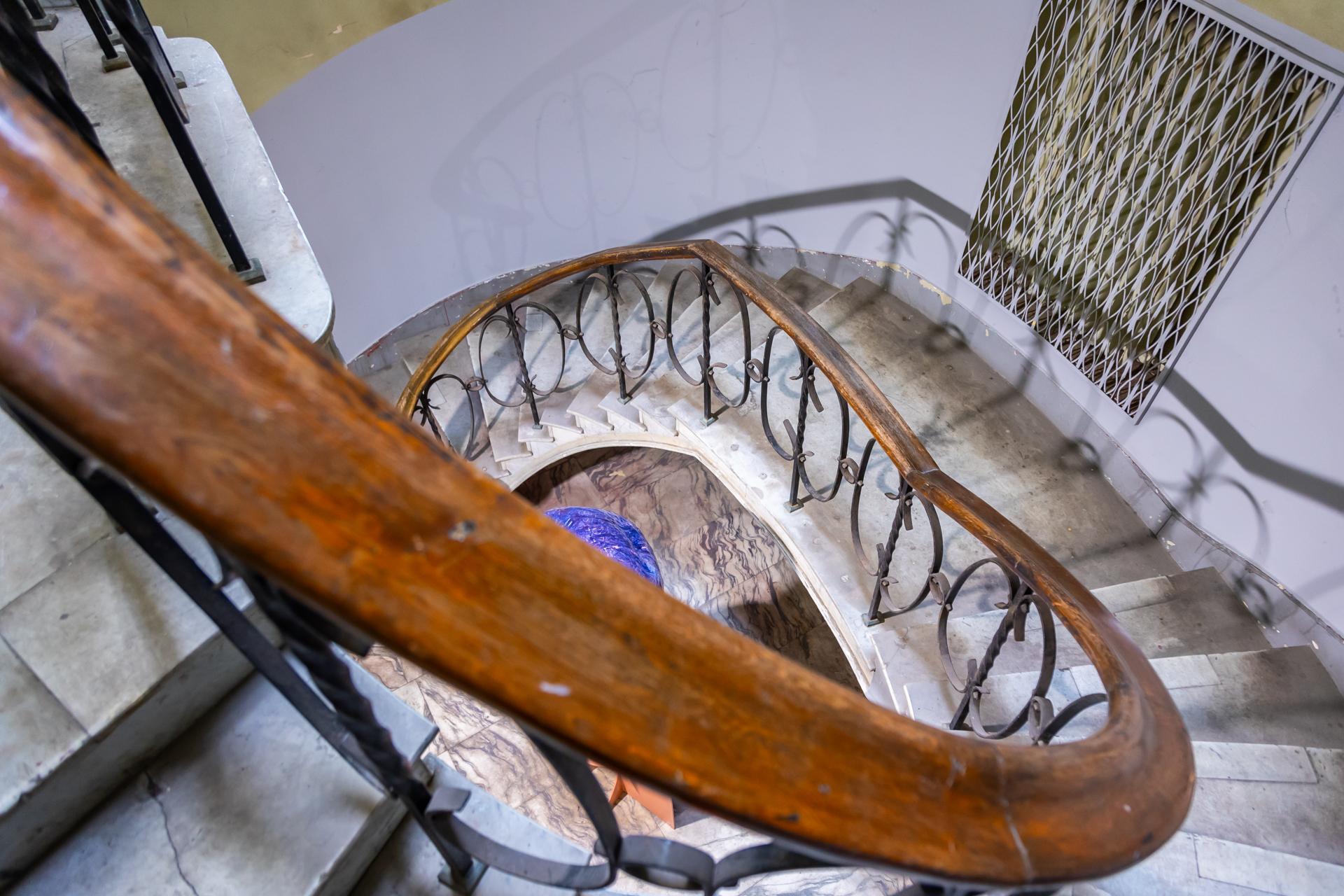 NADA Villa czyli Willa Gawrońskich w Warszawie - zdjęcia wnętrz zabytkowego pałacu i byłej ambasady