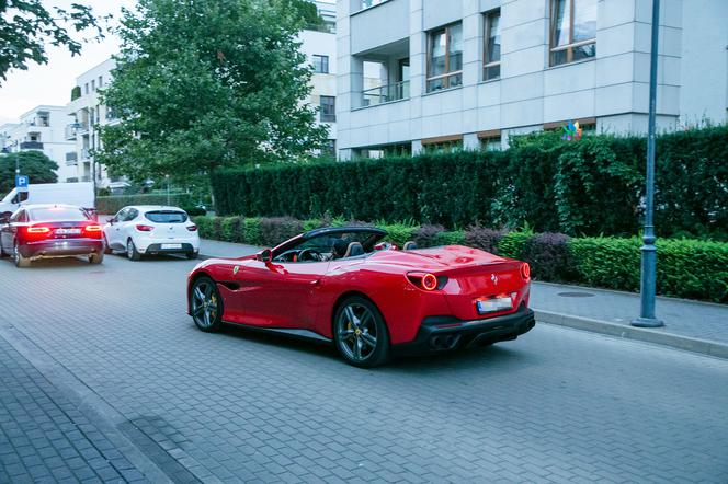 Patryk Vega w Ferrari Portofino wartym milion złotych