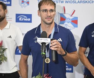 Kibice w szoku! Czekali na siatkarzy, a tu nagle wyszli polscy złoci medaliści