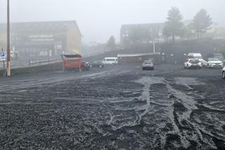 Pył wulkaniczny z Etny sparaliżował lotnisko w Katanii. Zostało tymczasowo zamknięte 