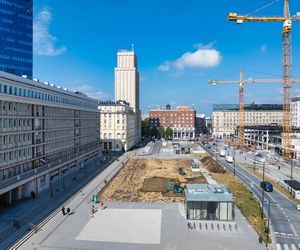 Zielona oaza na placu Powstańców Warszawy