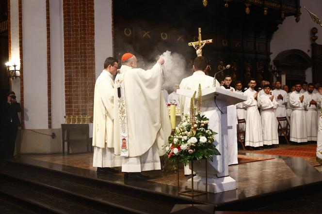 Ulicami przeszła centralna procesja Bożego Ciała. Wystrój ołtarzy nawiązuje do hasła „Wierzę w Kościół Chrystusowy”