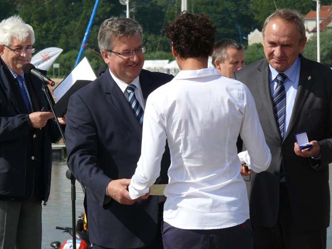 Jola Ogar (470) odbiera z rąk Prezydenta powołanie do Kadry Olimpijskiej