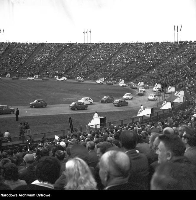 Manifestacja młodzieży na Stadionie X-lecia - 22 lipca 1979 r.