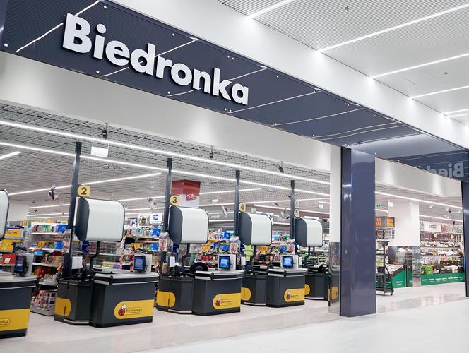 Testy na koronawirusa w Biedronce to fuszerka? Lekarz: Stanowczo odradzam