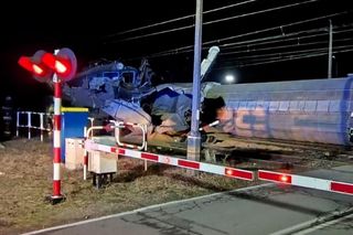 Zderzenie pociągów na Śląsku! Oba składy się wykoleiły. Nocny wypadek w Kuźni Raciborskiej