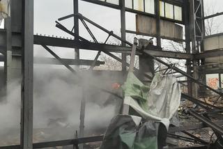 Pożar starej hali rejonie Zakładów Mechanicznych