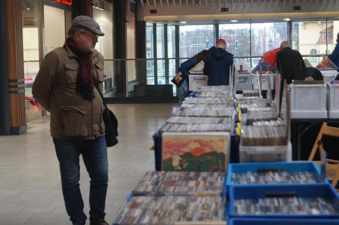 Giełda Płyt Winylowych w CH Rondo! Tu każdy znalazł coś dla siebie [ZDJĘCIA]
