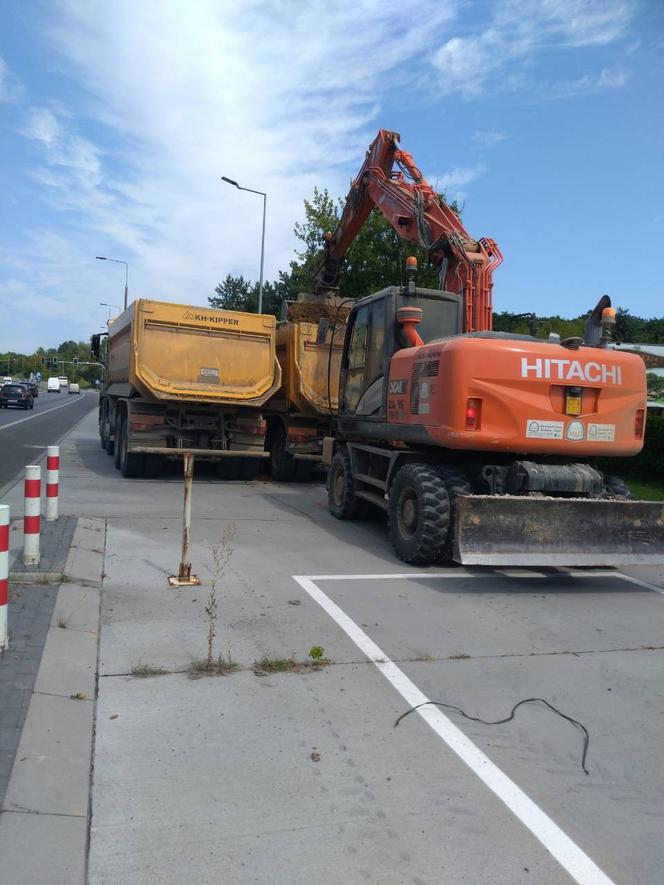 Wywrotki z piaskiem z budowy S5 pod Bydgoszczą jeżdżą przeładowane! [ZDJĘCIA]