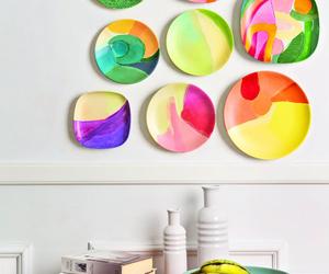 Malowanie talerzy DIY – kompozycja z talerzy własnoręcznie zdobionych