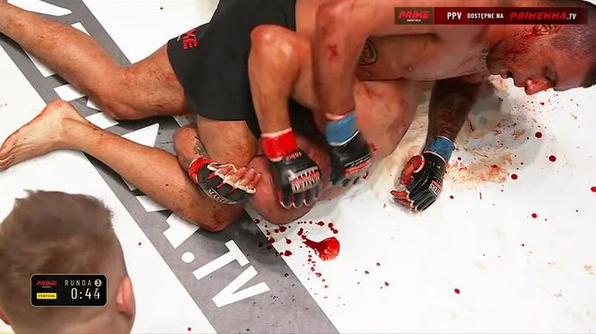 Krwawa rzeź w walce na PRIME MMA