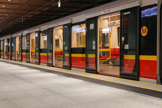 Metro w Warszawie z utrudnieniami. Wiemy, co czeka pasażerów