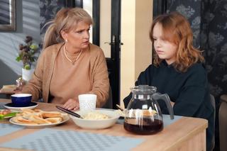 Barwy szczęścia odc. 3008: Emilka (Jessica Frankiewicz), Małgorzata (Adrianna Biedrzyńska)