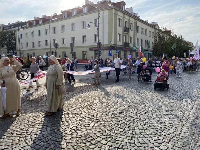 13. Marsz dla Życia i Rodziny zgromadził tłumy na ulicach Białegostoku [ZDJĘCIA]