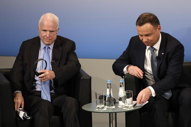 John McCain i Andrzej Duda