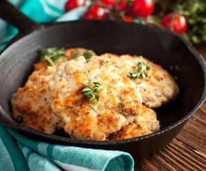 Tarte kotlety z mrożonej piersi kurczaka. Bez rozmrażania i bez czekania