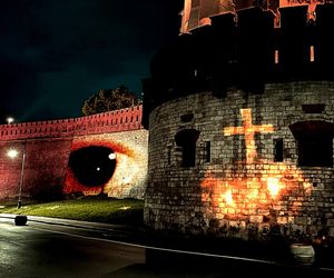 Turystyczny hit w Krakowie? Multimedialny spektakl obejrzysz na murach Wawelu