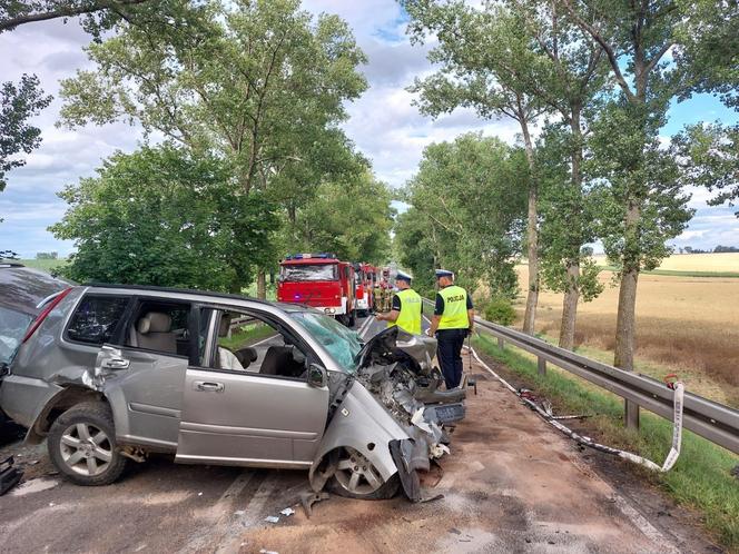 Wypadek na DK 38 w Ucieszkowie. Cztery osoby zostały poszkodowane