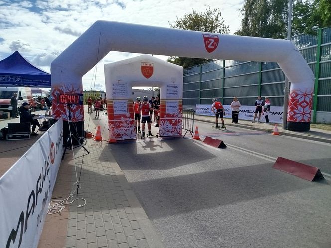 Zawody o Puchar Polski na nartorolkach Marwe Cup 2025 zostały zainaugurowane w Siedlcach