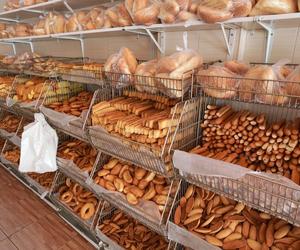 Koniec z macaniem bułek w sklepie. Znaleziono sposób na bezdotykowy wybór pieczywa