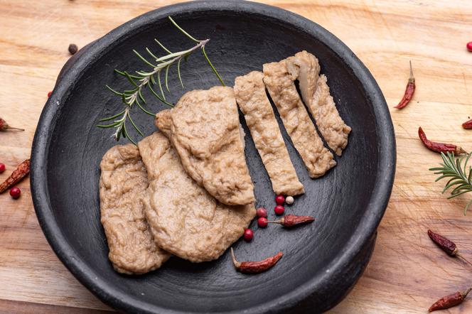 Seitan - wegańskie mięso: wartość odżywcza, zastosowanie, przepis jak zrobić