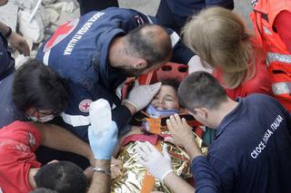 Włochy: Dziewczynka przeżyła 10 godzin pod gruzami!