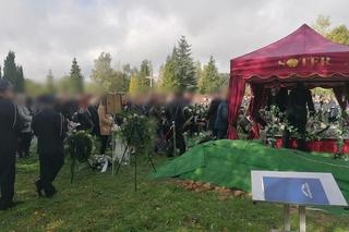 Przyjaciele zginęli w potwornym wypadku na Kaszubach. Ten widok wyciska łzy