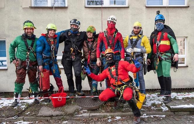 W skali kraju w akcję zaangażowanych jest ok. 500 alpinistów