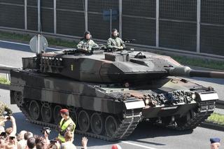 Defilada wojskowa w Katowicach Wierni Polsce