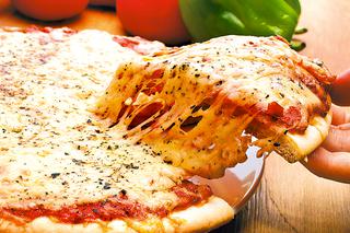 Koniec z pizzą w Polsce? Włosi chcą wprowadzenia licencji na wypiek!