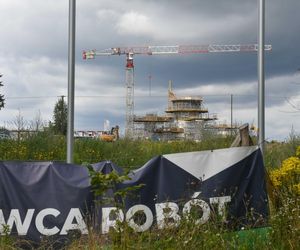 Postępy w budowie 60-metrowego pomnika Matki Boskiej w Konotopiu