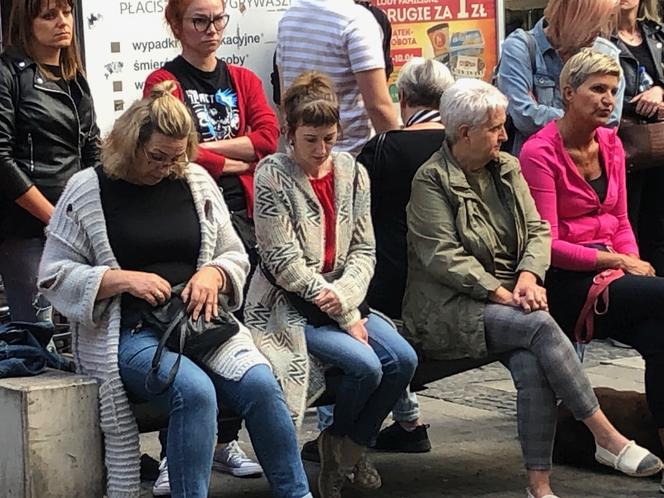 Protest „Ani Jednej Więcej!” w Rybniku. Protestowano przed biurem PiS [ZDJĘCIA]