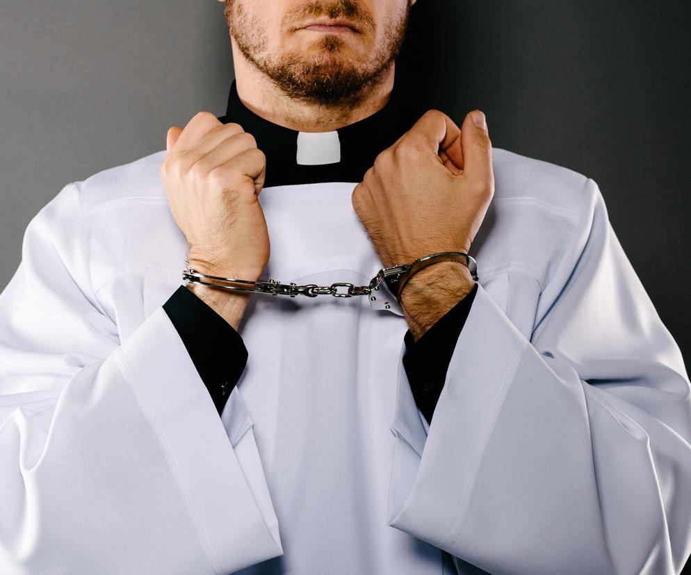 Policja wparowała i aresztowała księdza Piotra! Szok w parafii. Bardzo przykra sytuacja