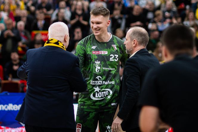 Sensacja w derbach stolicy! Mistrz Polski pokonany na własnym parkiecie