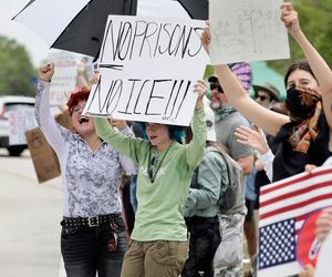 Otwierają Aligatorowe Alcatraz. Trump zamknie imigrantów na mokradłach pełnych aligatorów i pytonów!