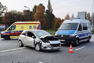 Wypadek w Katowicach. Autobus zderzył się z samochodem osobowym