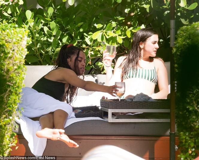 Córka Obamy rozpoczyna dzień od wina