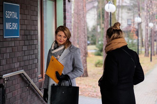 Na Wspólnej odc. 3457. Daria (Patrycja Topajew), Paulina (Marta Walesiak)