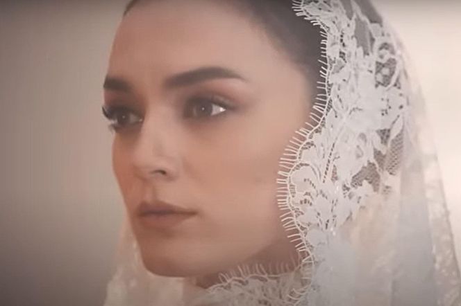 Przygotowania do zaślubin kosztują ją dużo stresu 