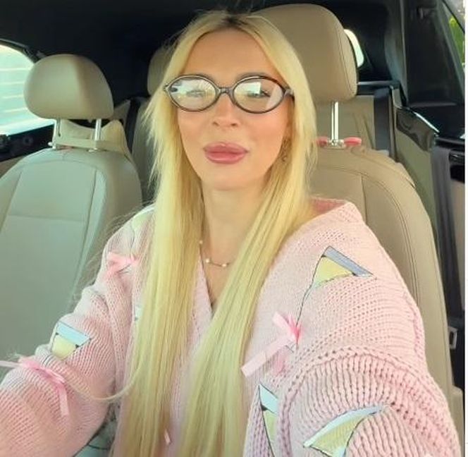 Karolina Brzuszczyńska, Way of Blonde