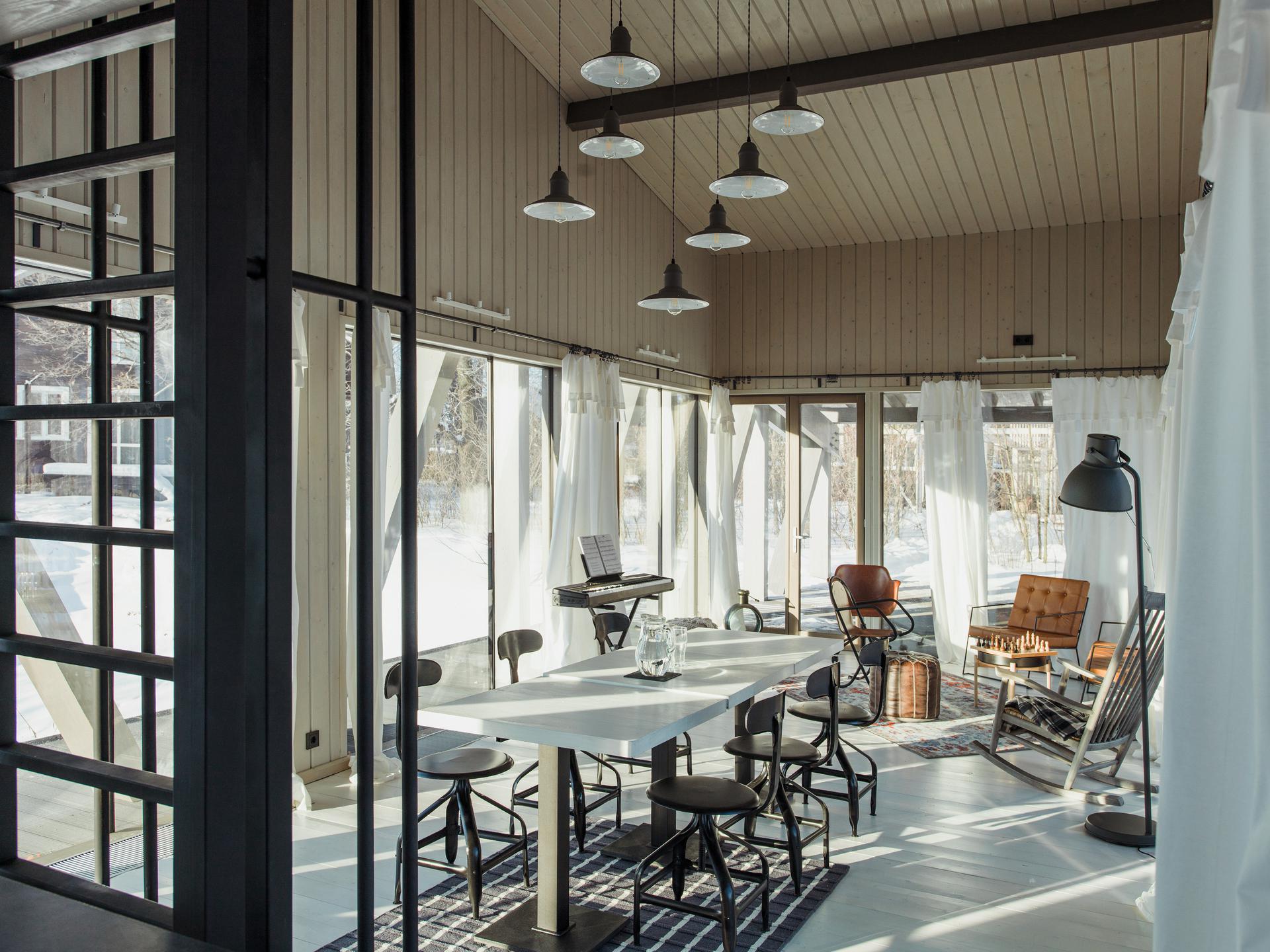 Bridge House, wnętrze