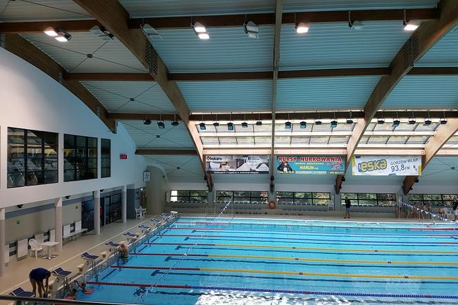 Z basenu mogą obecnie korzystać tylko osoby trenujące sporty wodne. 