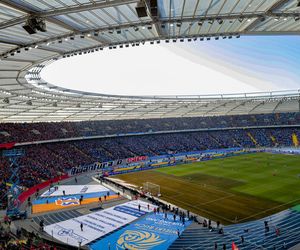 Ruch - Wisła: Zaorana murawa na Stadionie Śląskim