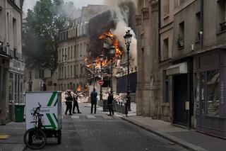Koszmar w Paryżu. Potężny wybuch i budynki w ogniu. Są poważnie ranni
