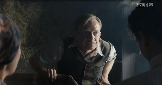 Stulecie Winnych, sezon 2, odc. 22: Kazia (Katarzyna Kwiatkowska), Władek (Arkadiusz Janiczek), Jasiek (Patryk Szwichtenberg)