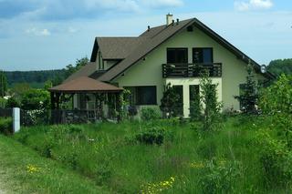 Okazały grobowiec zmarłych tragicznie białostockich medyków