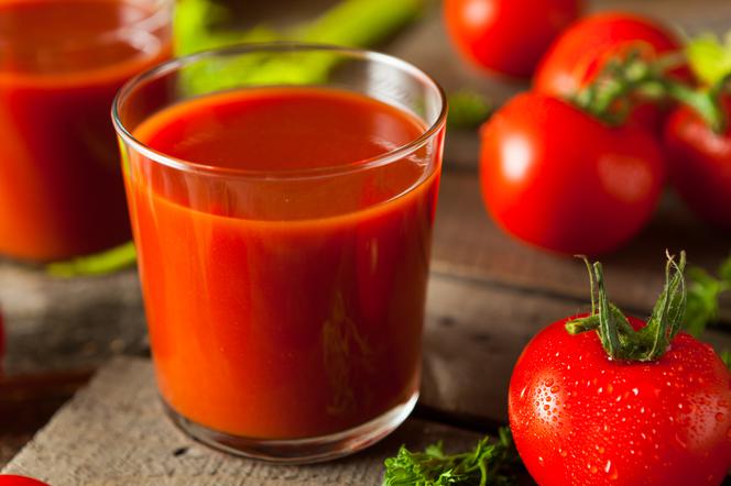 Sok z pomidorów do picia: przepis na zimę