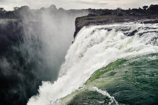 Wodospady Wiktorii, granica Zimbabwe i Zambii